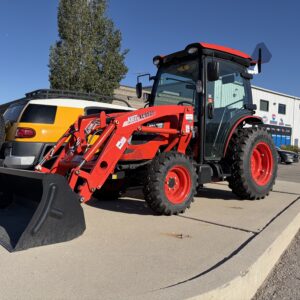 Kioti DK 4720 with cab