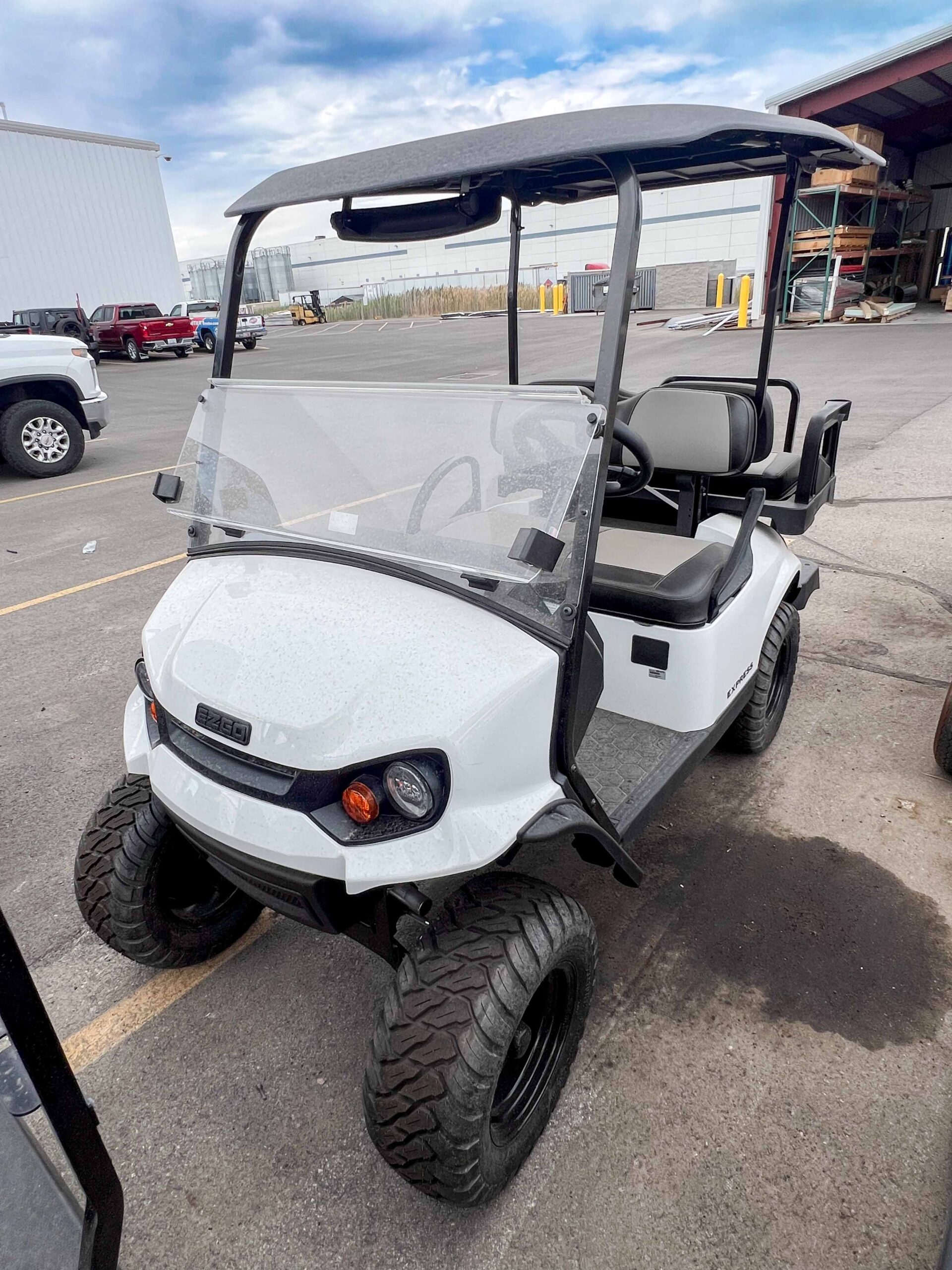 2025 EZGO EXPRESS