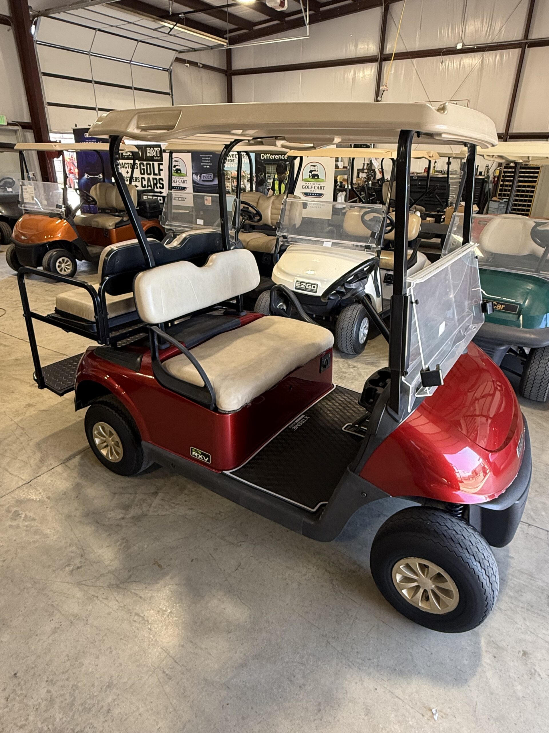 2020 EZGO RXV