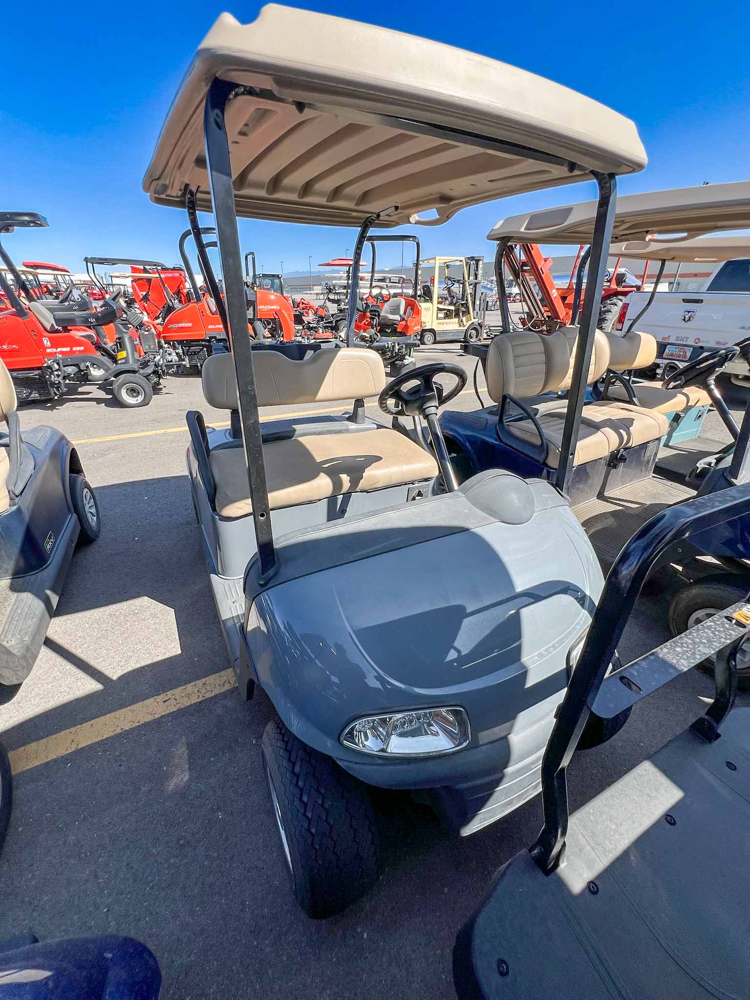 USED E-Z-GO RXV ELITE 2-PASSENGER ELECTRIC GOLF CAR