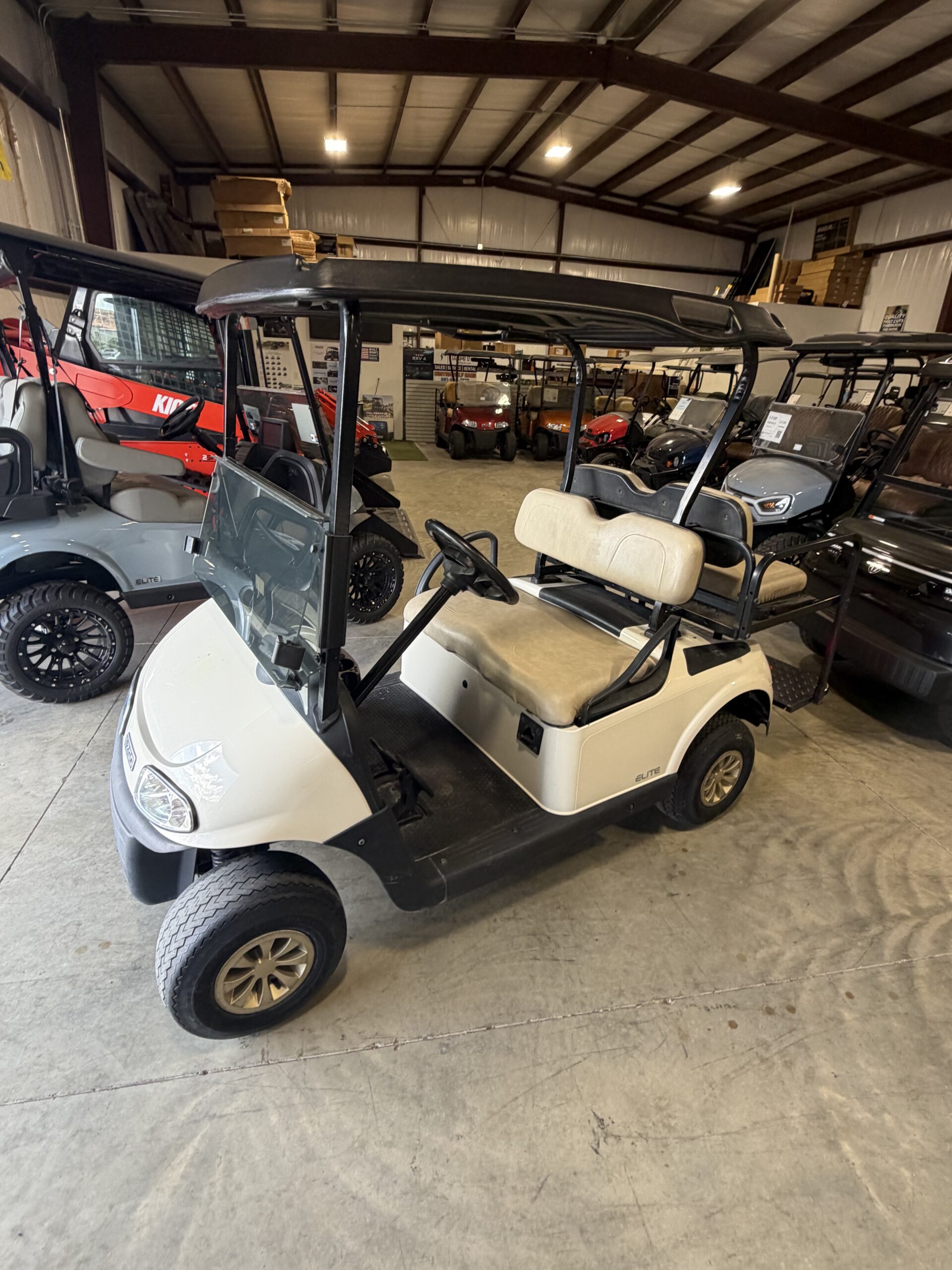 2021 EZGO RXV